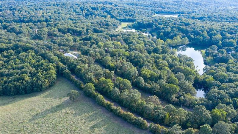 30496 Stonehaven Dr, Warsaw, MO 65355