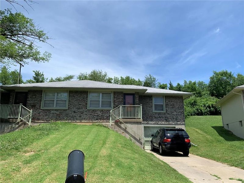 5926 Freeman Ave, Kansas City, KS 66102