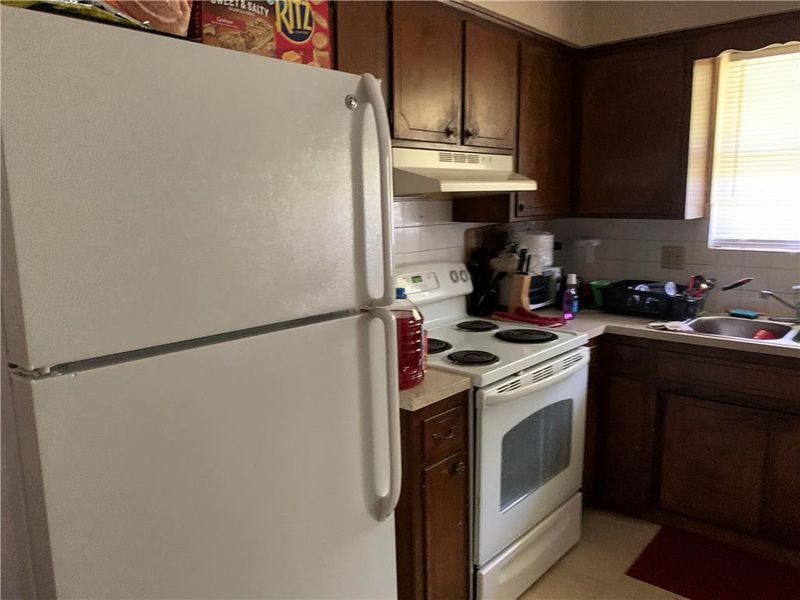 5926 Freeman Ave, Kansas City, KS 66102