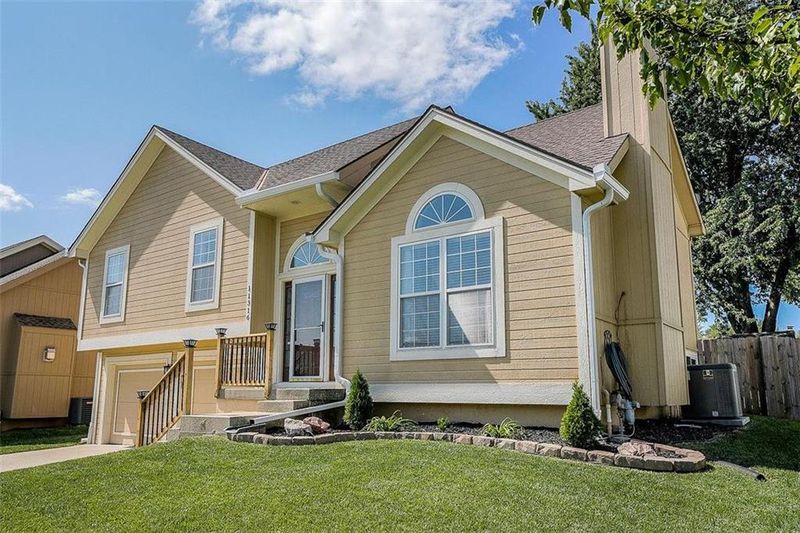 11316 N Walnut St, Kansas City, MO 64155