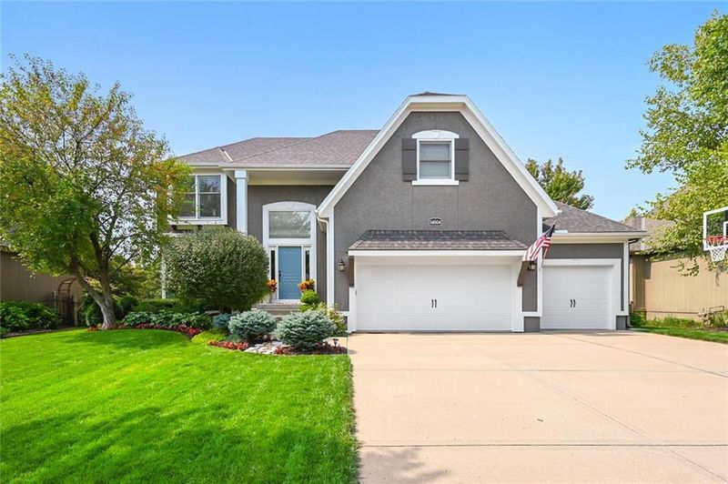 14004 Bradshaw St, Overland Park, KS 66221
