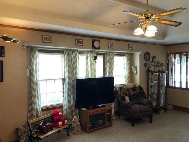 1203 Lee Ln, Raymore, MO 64083