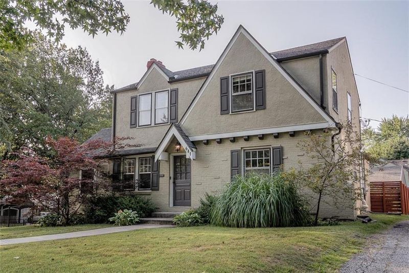 641 E 72nd Ter, Kansas City, MO 64131
