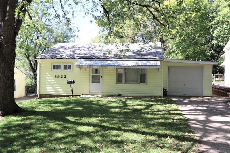 8922 Mcgee St, Kansas City, MO 64114