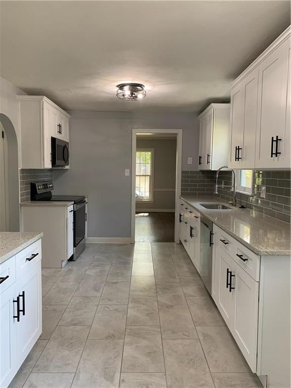 444 E 80th St, Kansas City, MO 64131