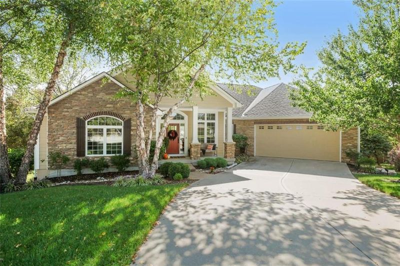 9616 High Ct, Kansas City, MO 64139