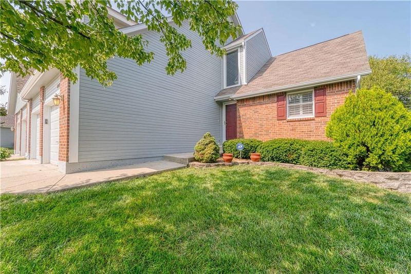 6812 W 156th Ter, Overland Park, KS 66223