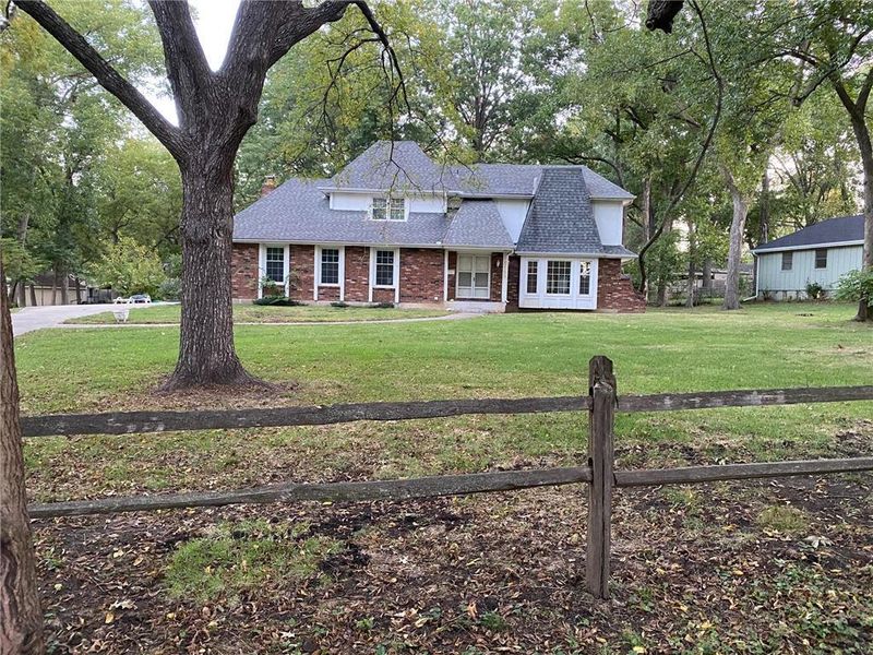 1100 E 109th St, Kansas City, MO 64131