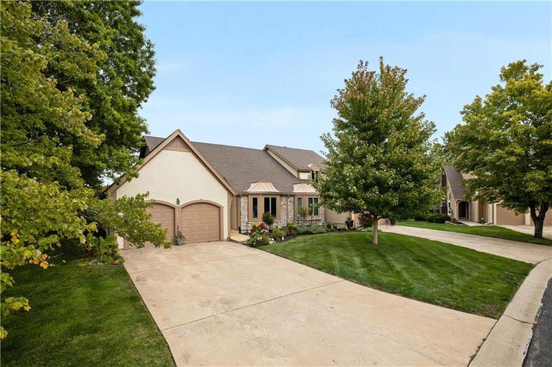 11903 Westgate St, Overland Park, KS 66213