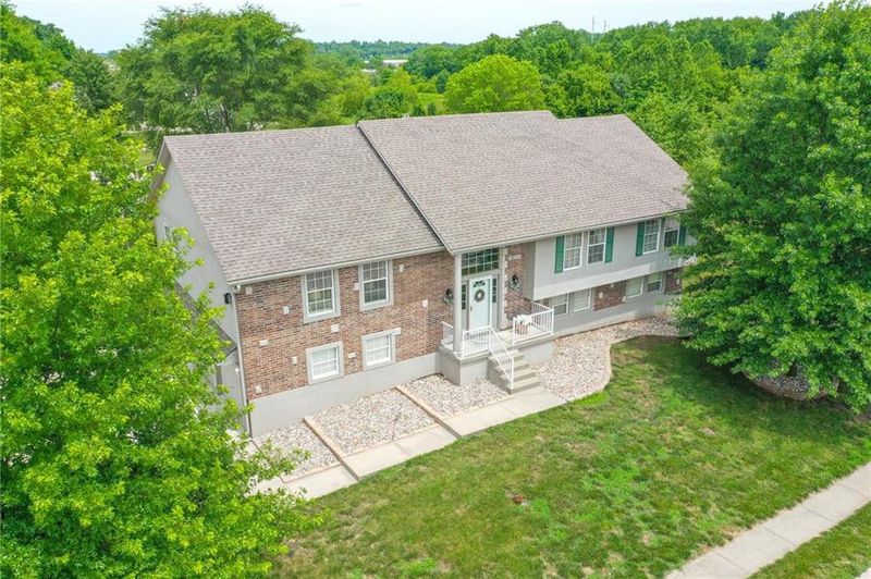 18200 E 51st Street Ct, Independence, MO 64055