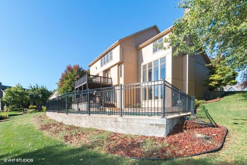 17411 W 84th St, Lenexa, KS 66219