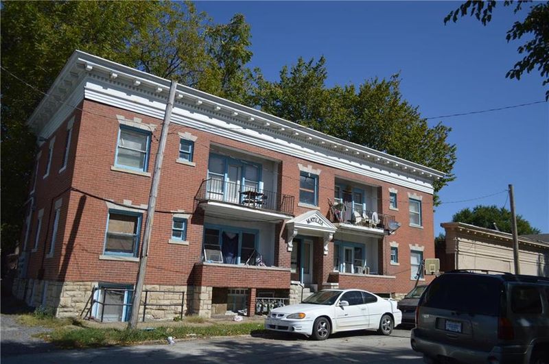 3210 E 13th St, Kansas City, MO 64127