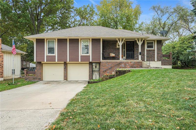 11907 E 55 St, Kansas City, MO 64133