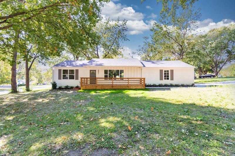 8801 Hemlock Dr, Overland Park, KS 66212