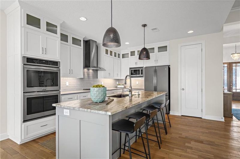 3204 W 156th St, Overland Park, KS 66224