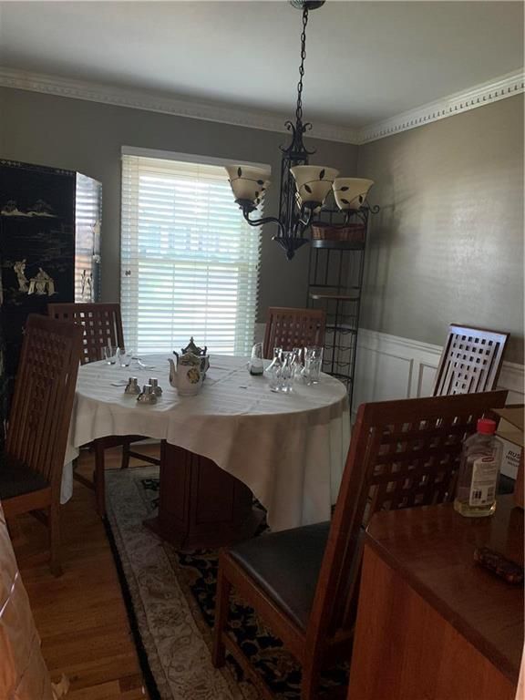 9519 Beverly St, Overland Park, KS 66207