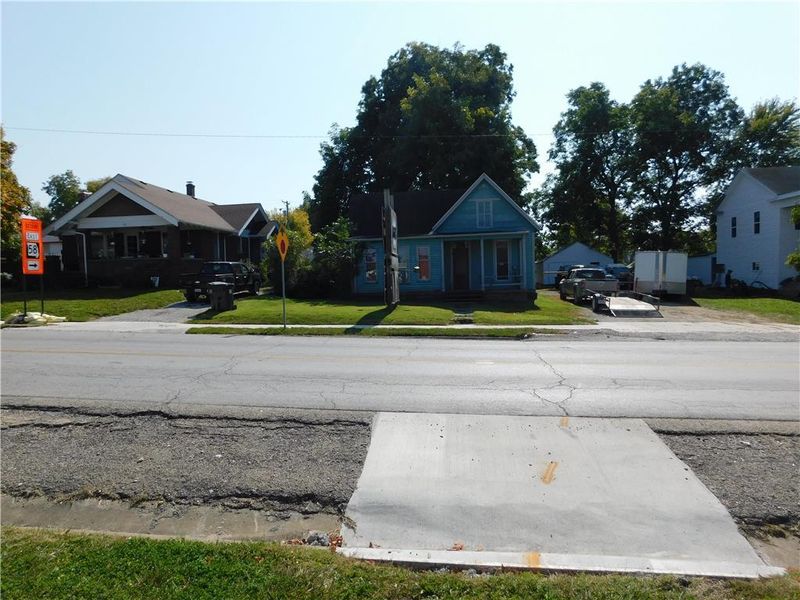 307 W 2nd St, Holden, MO 64040