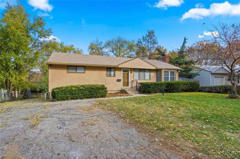 7208 E 85th Ter, Kansas City, MO 64138