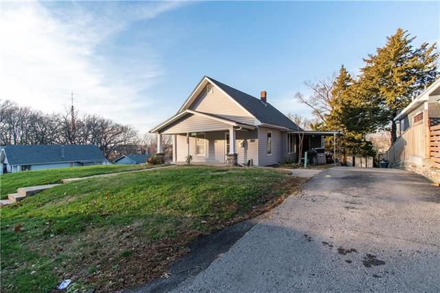952 Ruby Ave, Kansas City, KS 66103