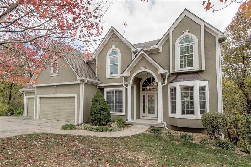 9727 Leslie Ave, Kansas City, MO 64139