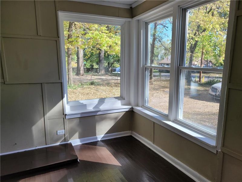 1202 E 83 Ter, Kansas City, MO 64131
