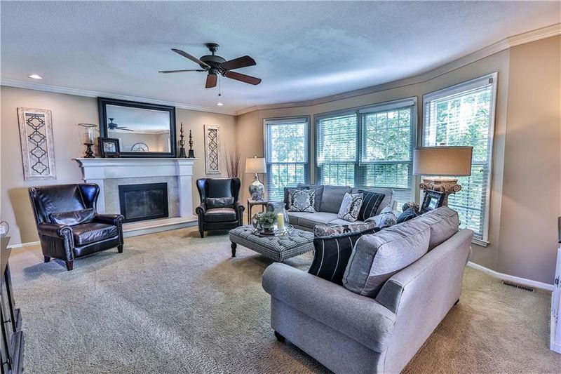 14707 Eby St, Overland Park, KS 66221