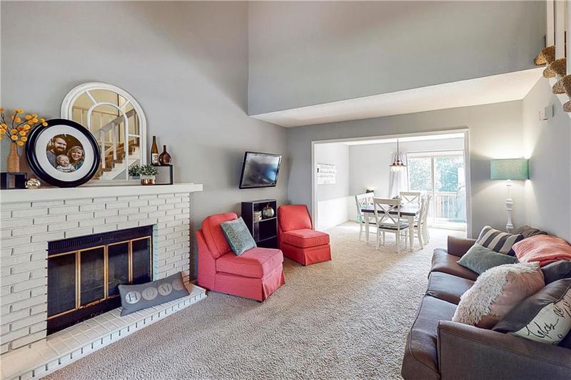 6523 Floyd St, Overland Park, KS 66202