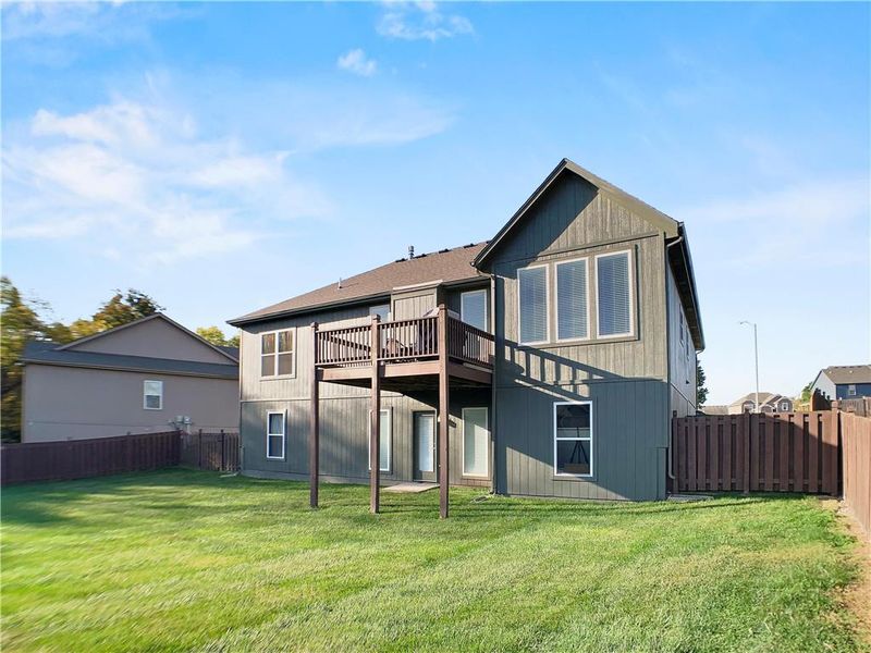 9633 N Adrian Ave, Kansas City, MO 64154