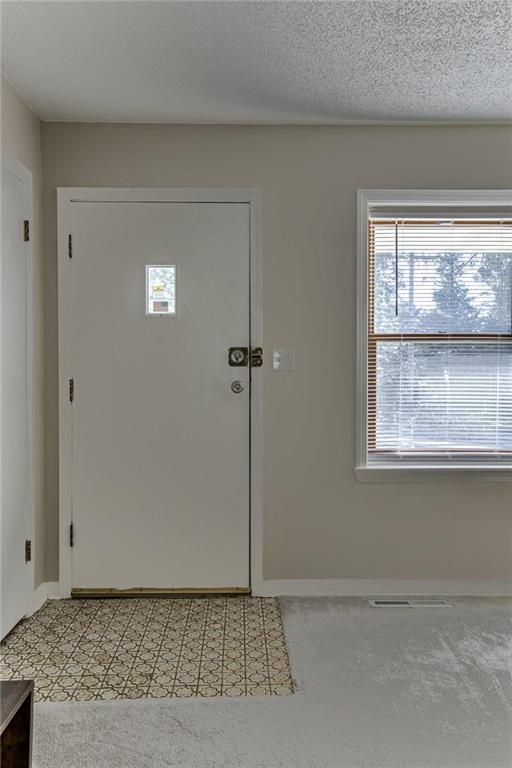8787 Goddard St, Overland Park, KS 66214