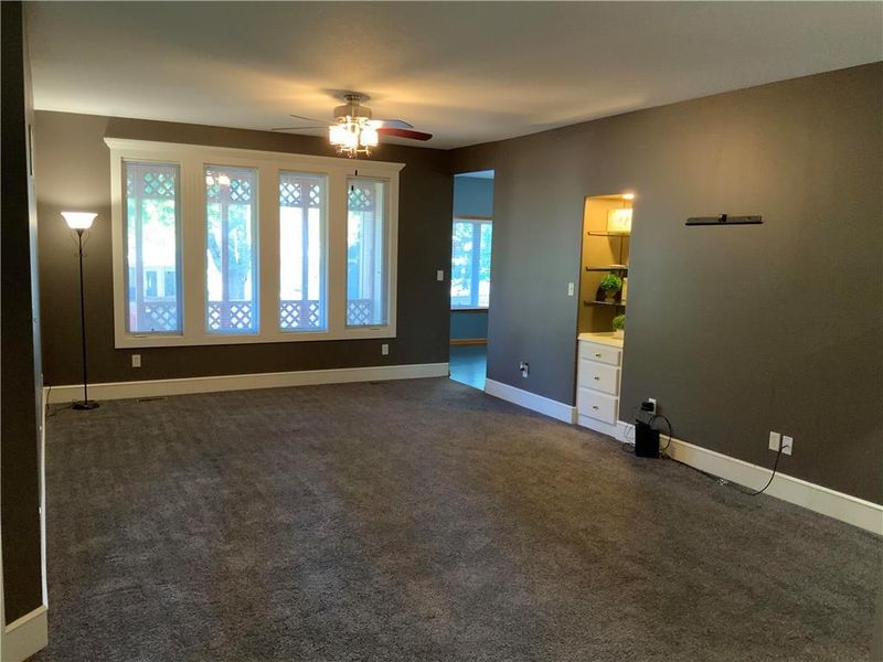 4901 Harkness Ave, Kansas City, MO 64136