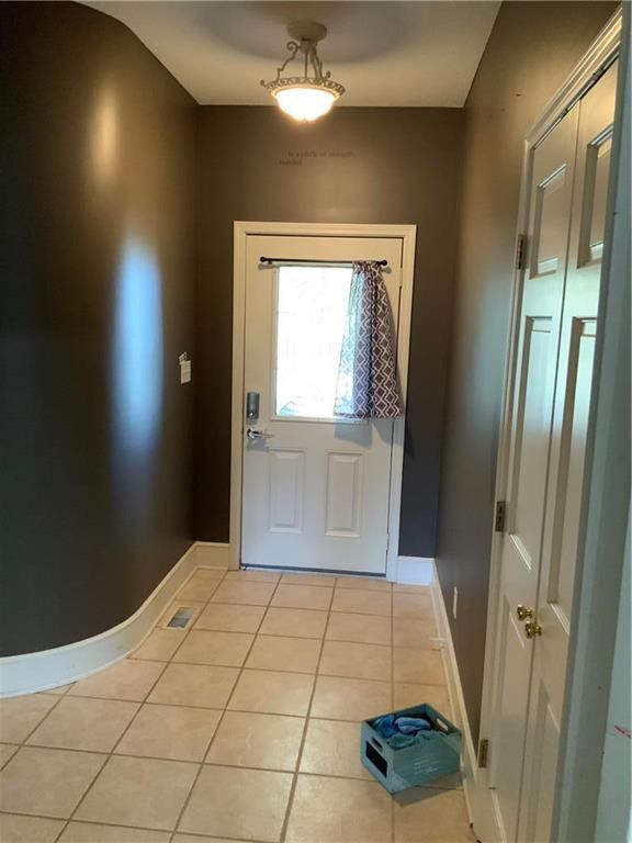 4901 Harkness Ave, Kansas City, MO 64136