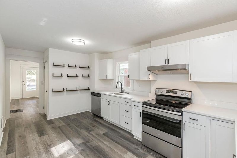 329 Spruce St, Kansas City, MO 64124