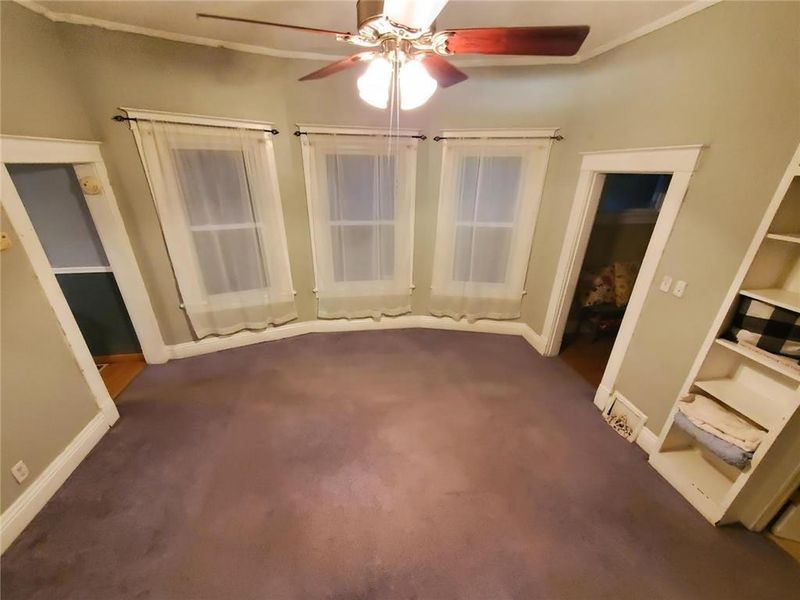 2843 Sylvanie St, St Joseph, MO 64501