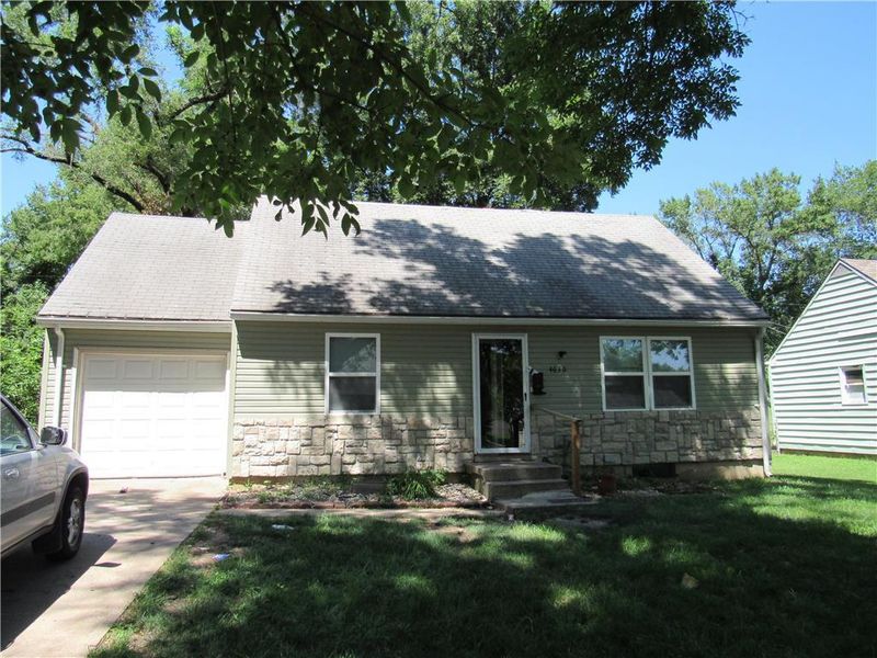 4630 E 43rd Ter, Kansas City, MO 64130