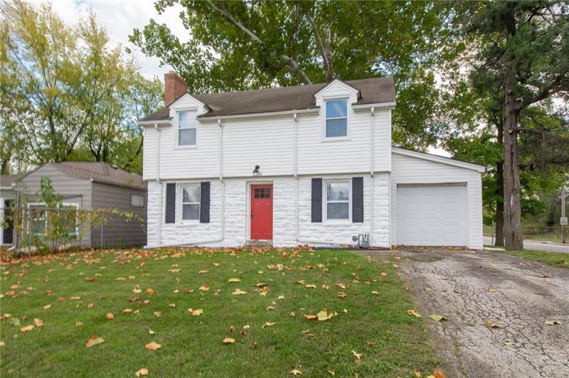 2201 E 72nd St, Kansas City, MO 64132