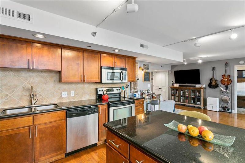 600 E Admiral #1604 Blvd, Kansas City, MO 64106