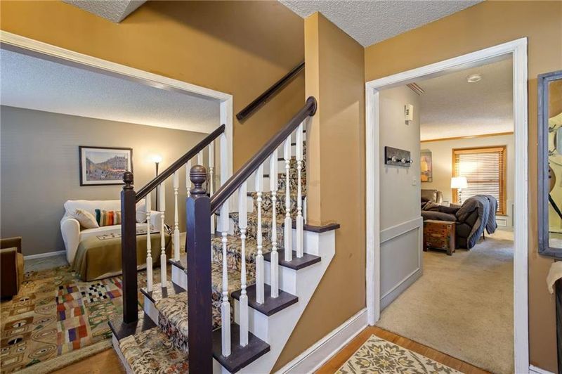 12209 Farley St, Overland Park, KS 66213