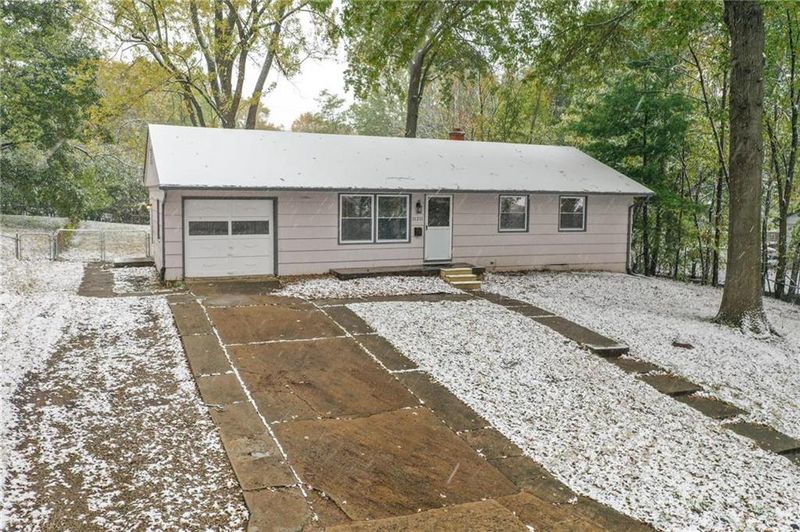 11211 E 50th St, Kansas City, MO 64133