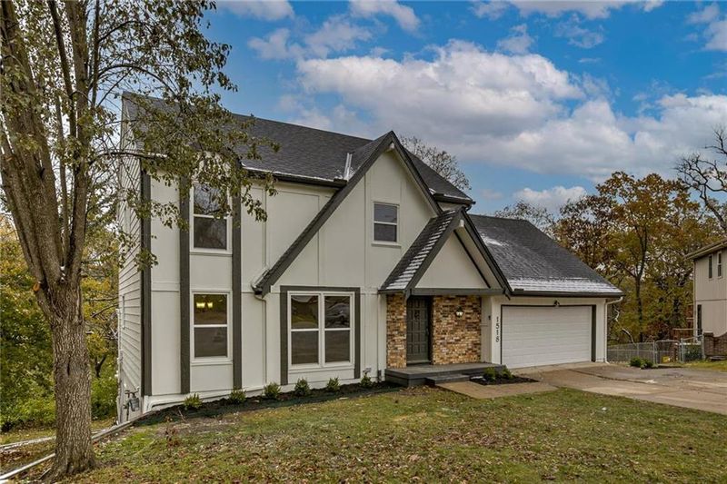 1518 E 100th St, Kansas City, MO 64131