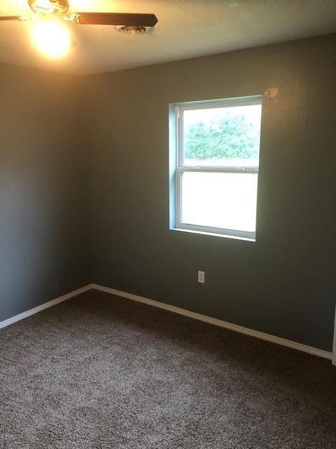 902 S Fourth St, Nevada, MO 64772