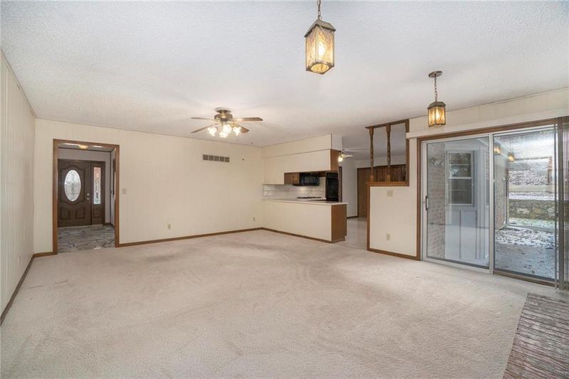 1608 NE 78th Ter, Kansas City, MO 64118