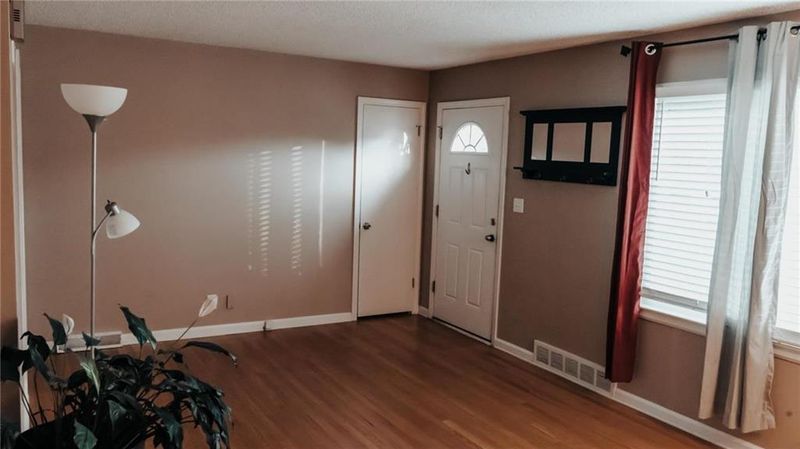 1006 NE 67th Ter, Gladstone, MO 64118