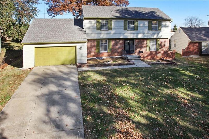4006 E 104th St, Kansas City, MO 64137