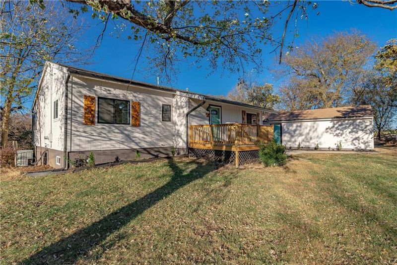 37590 169 Hw, Osawatomie, KS 66064