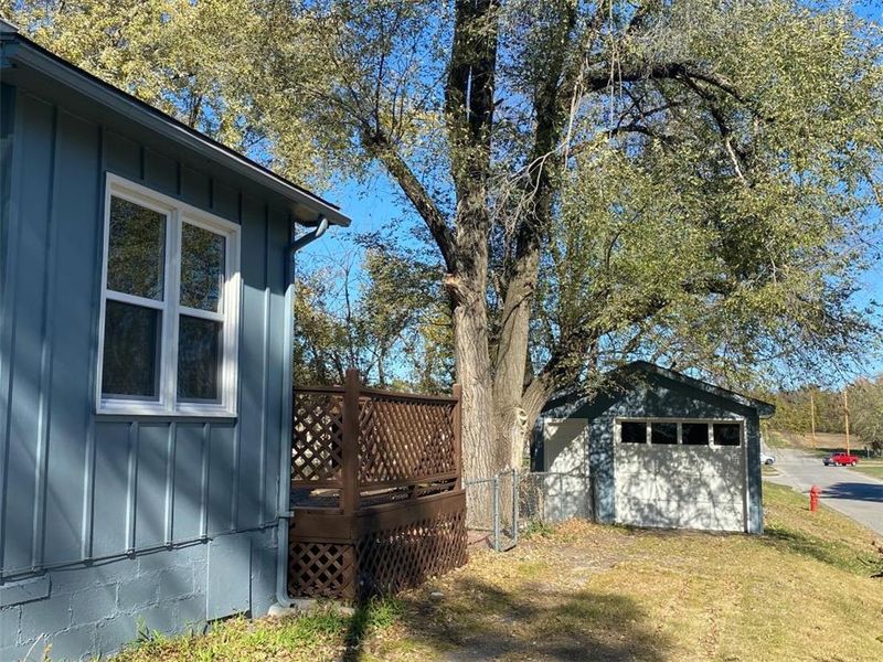 120 E Nichols St, Spring Hill, KS 66083