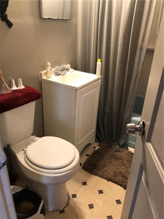 3836 E 60 Ter, Kansas City, MO 64130