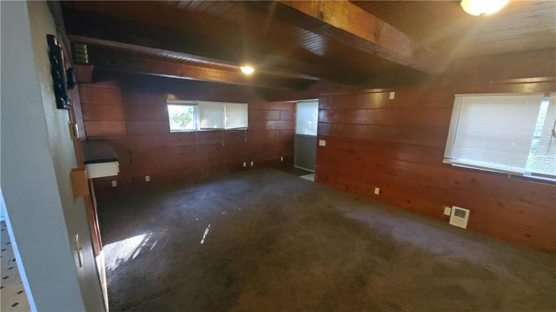 3603 E 57th St, Kansas City, MO 64130