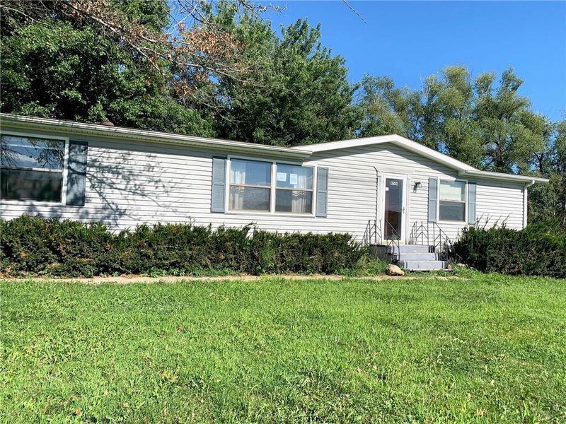 9745 County Rd 423 Rd, Savannah, MO 64485