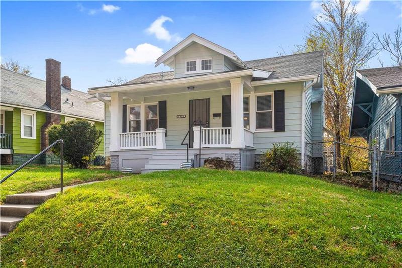 3903 E 39th St, Kansas City, MO 64128