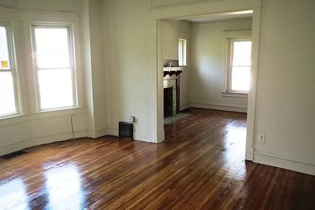 3437 E 6th St, Kansas City, MO 64124